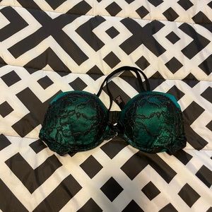 Victoria’s Secret 2+ cup push-up